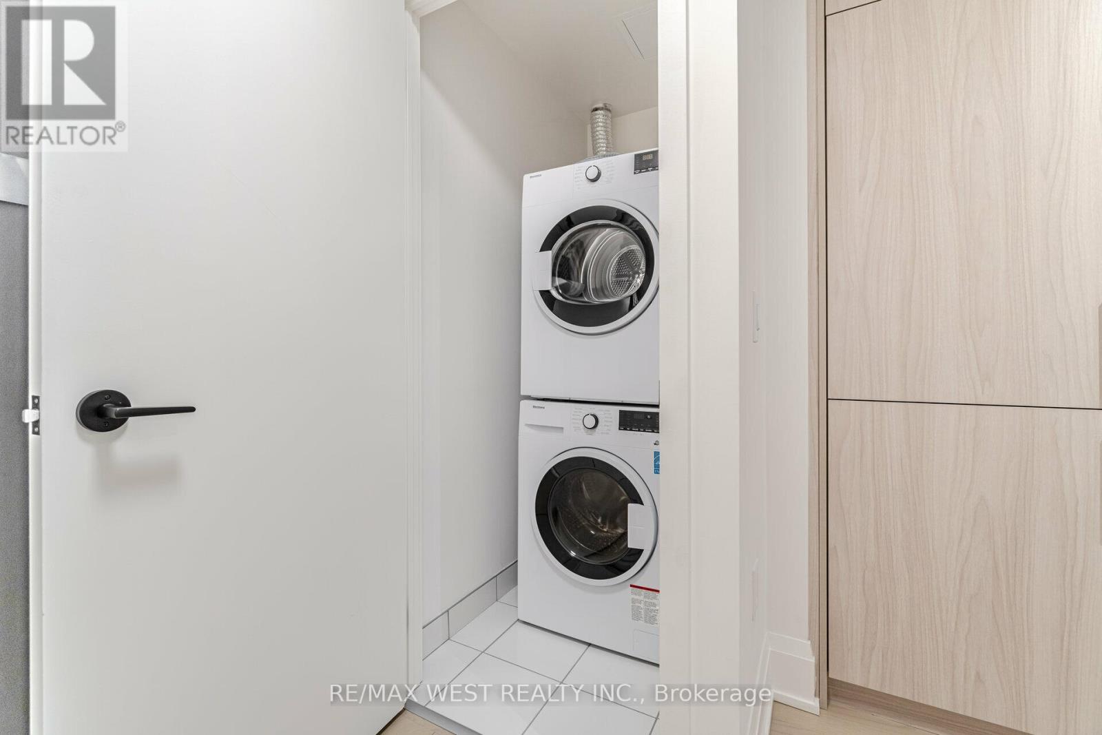 201 - 123 Portland St Street, Toronto, Ontario  M5V 2N4 - Photo 21 - C12464596