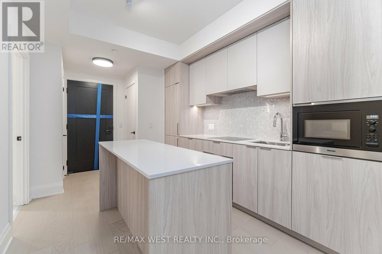 201 - 123 Portland St Street, Toronto, Ontario  M5V 2N4 - Photo 4 - C12464596