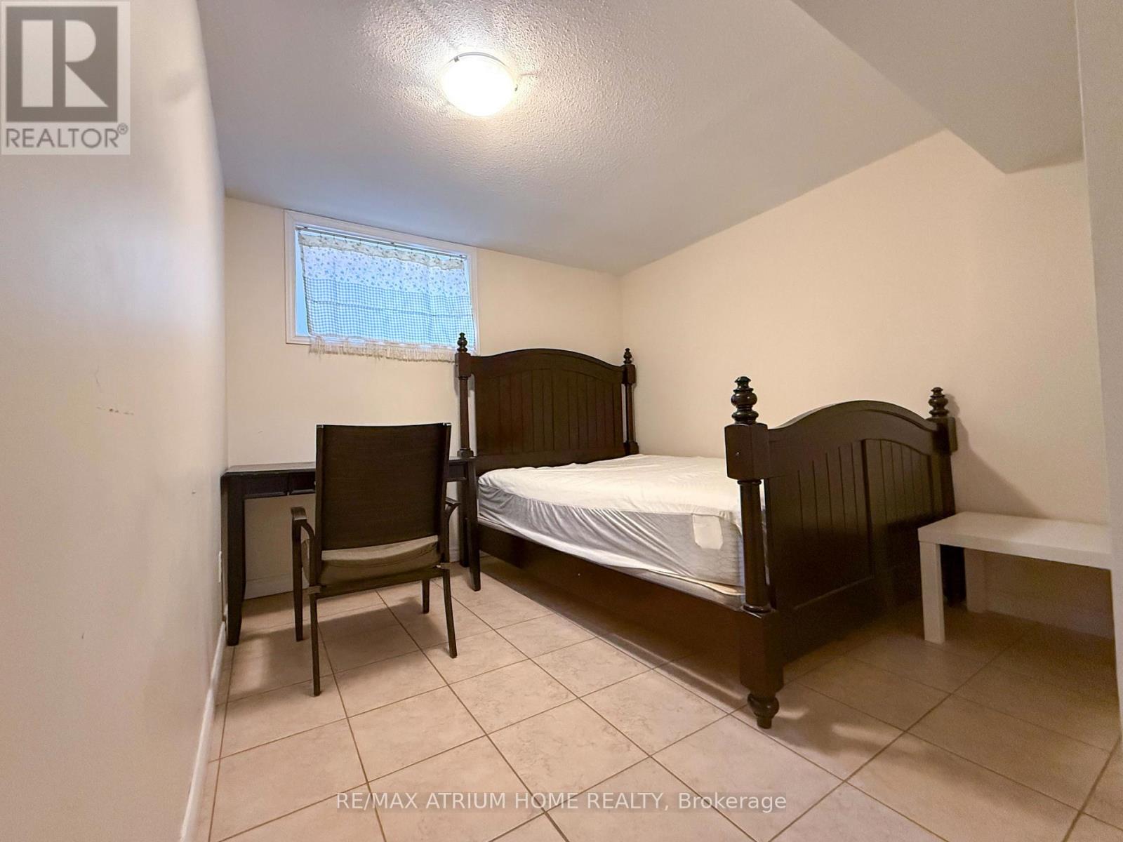Room 2 - 42 Fairchild Avenue, Toronto, Ontario  M2M 1T7 - Photo 7 - C12464598