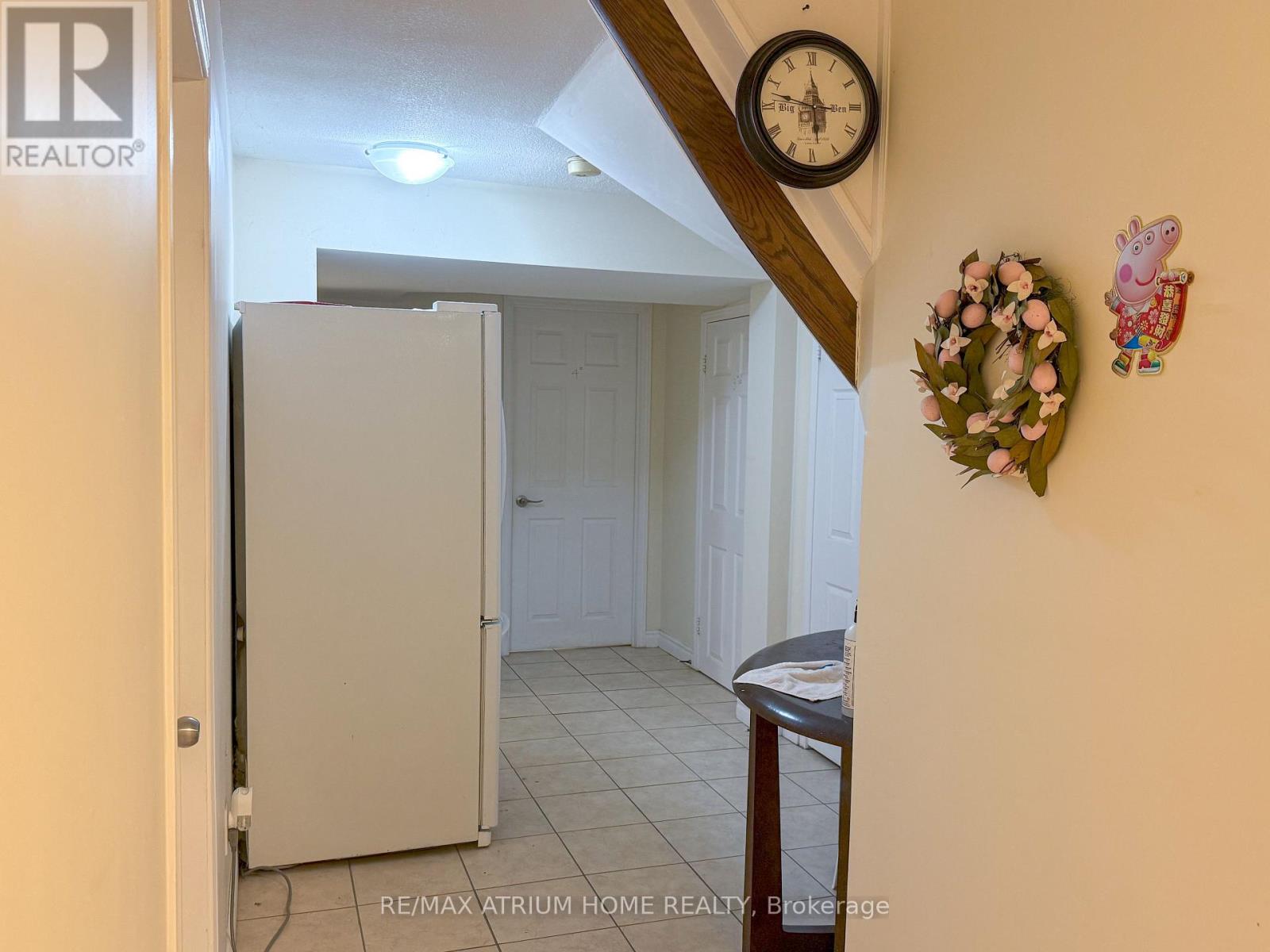 Room 2 - 42 Fairchild Avenue, Toronto, Ontario  M2M 1T7 - Photo 8 - C12464598