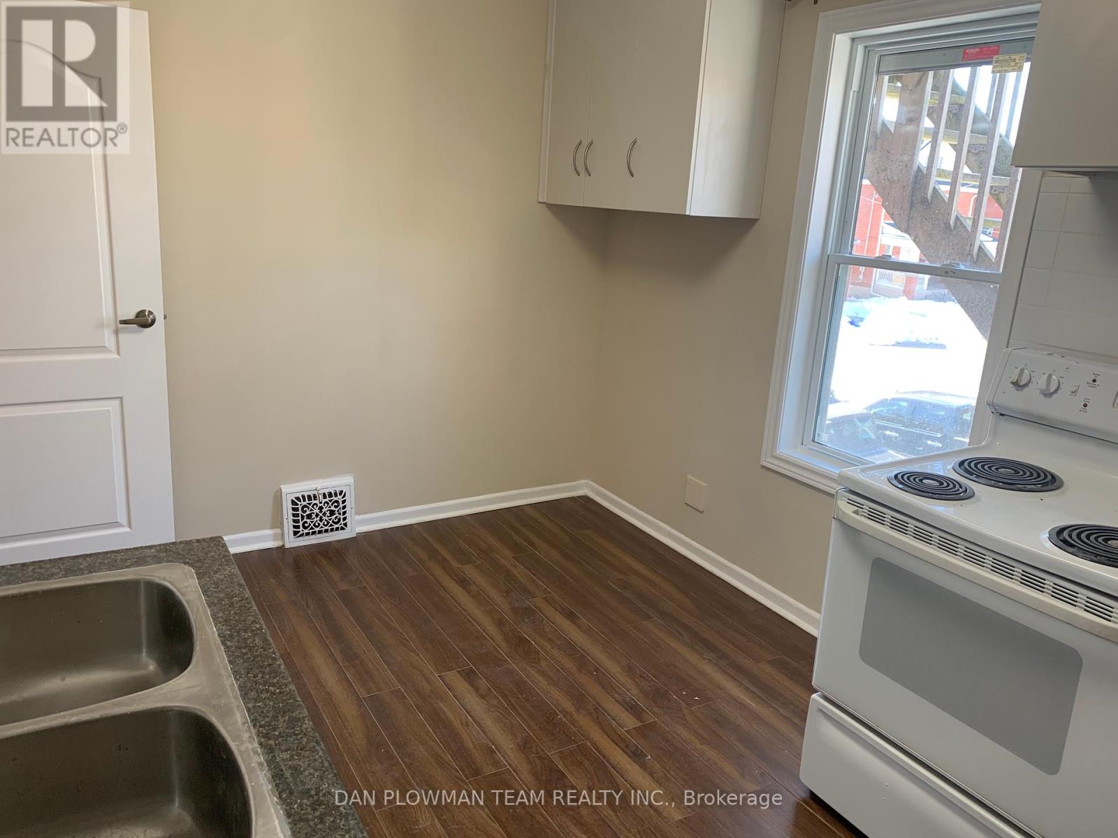 3 - 54 Ritson Road S, Oshawa, Ontario  L1H 5G9 - Photo 5 - E12464511