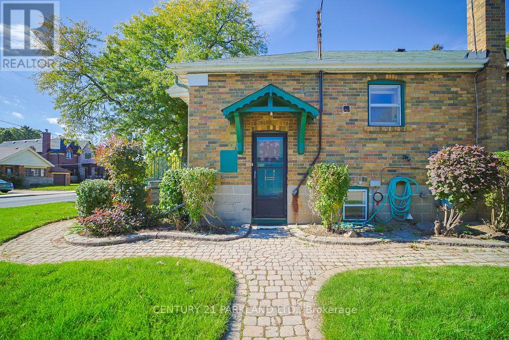 22 Parkview Hill Crescent, Toronto, Ontario  M4B 1P7 - Photo 31 - E12464562