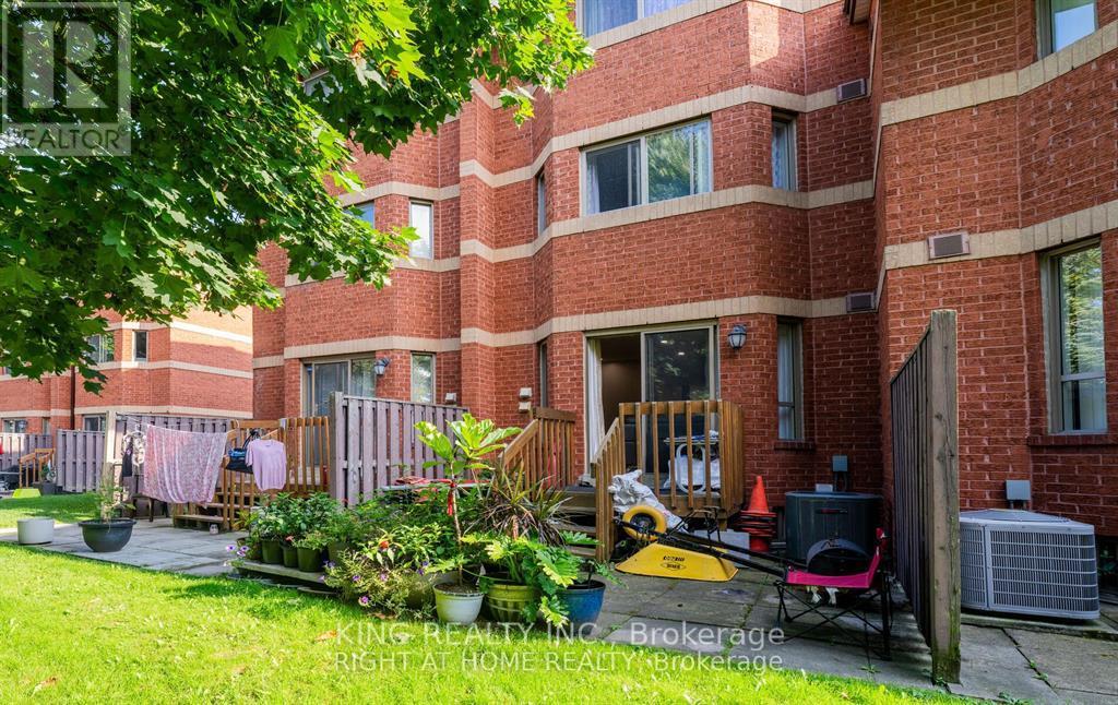 19 - 2472 Eglinton Avenue E, Toronto, Ontario  M1K 5J9 - Photo 24 - E12464567