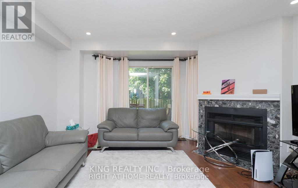 19 - 2472 Eglinton Avenue E, Toronto, Ontario  M1K 5J9 - Photo 5 - E12464567