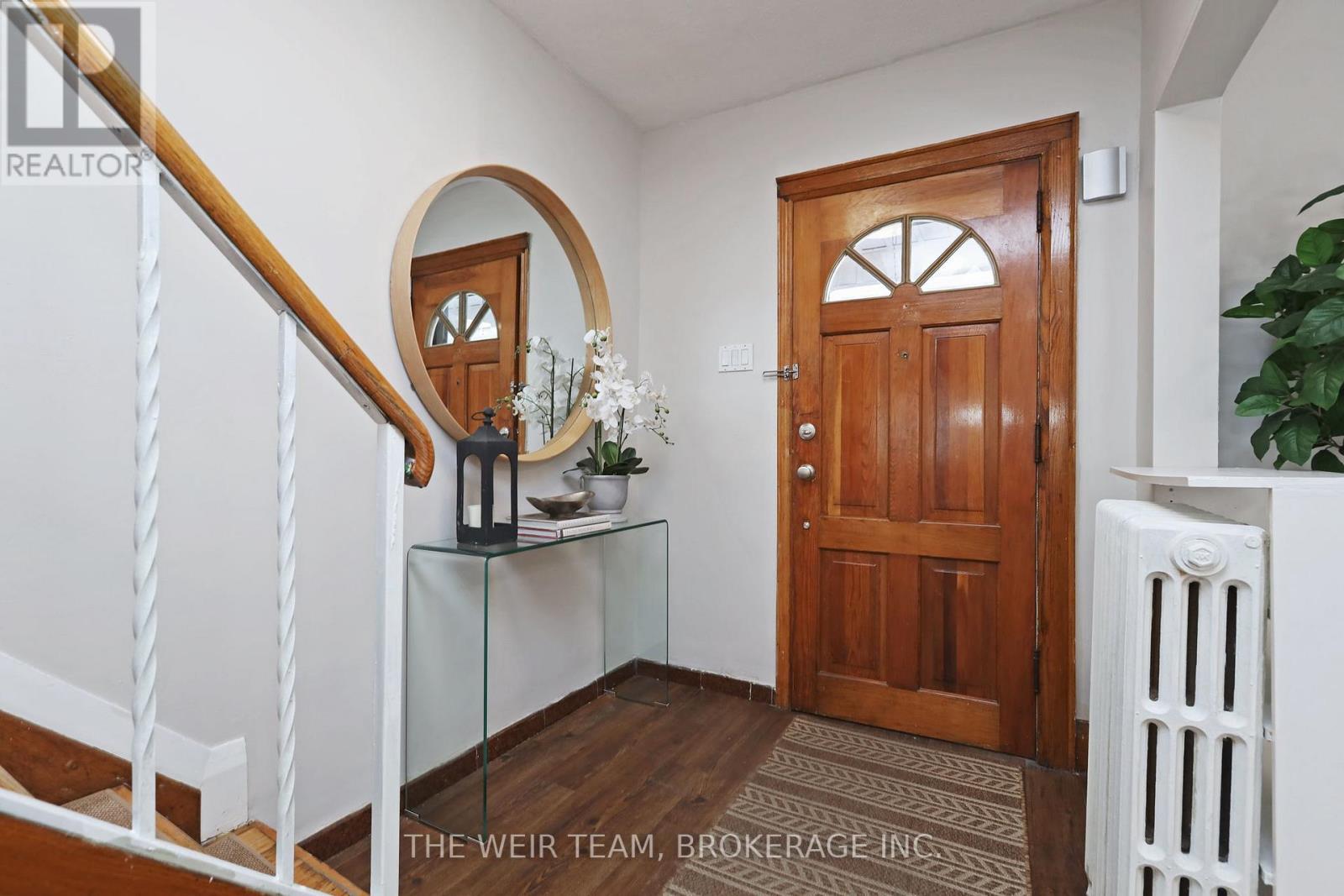 157 Mortimer Avenue, Toronto, Ontario  M4J 2C4 - Photo 3 - E12464579