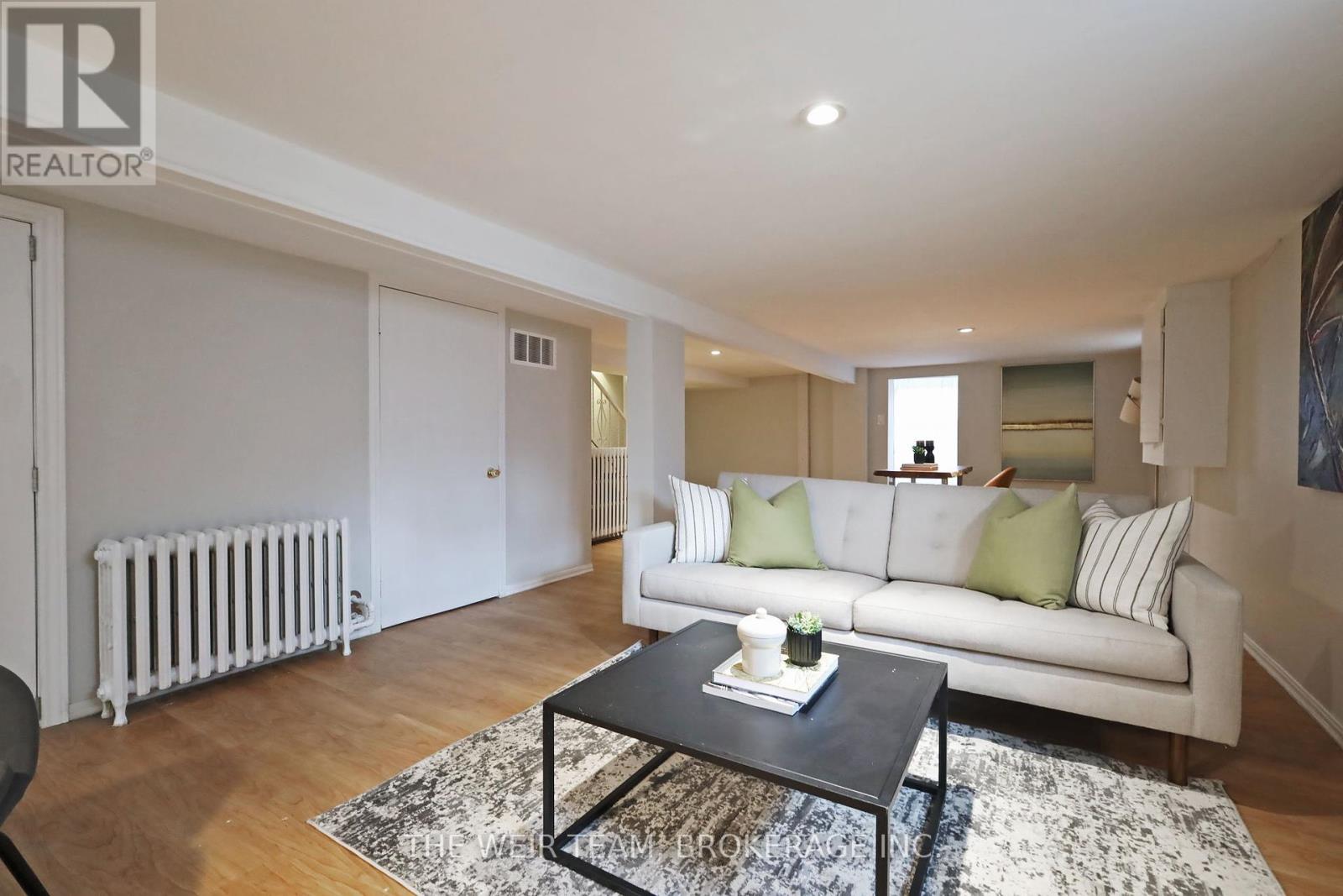 157 Mortimer Avenue, Toronto, Ontario  M4J 2C4 - Photo 33 - E12464579