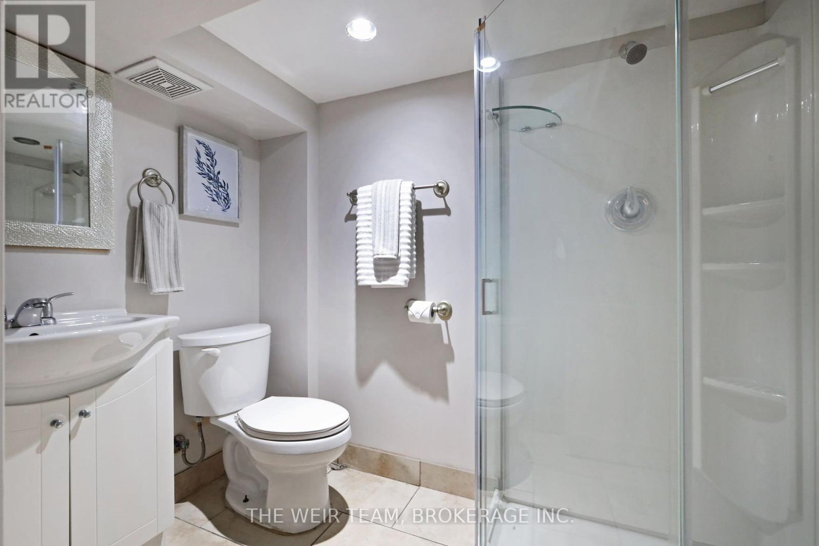 157 Mortimer Avenue, Toronto, Ontario  M4J 2C4 - Photo 40 - E12464579