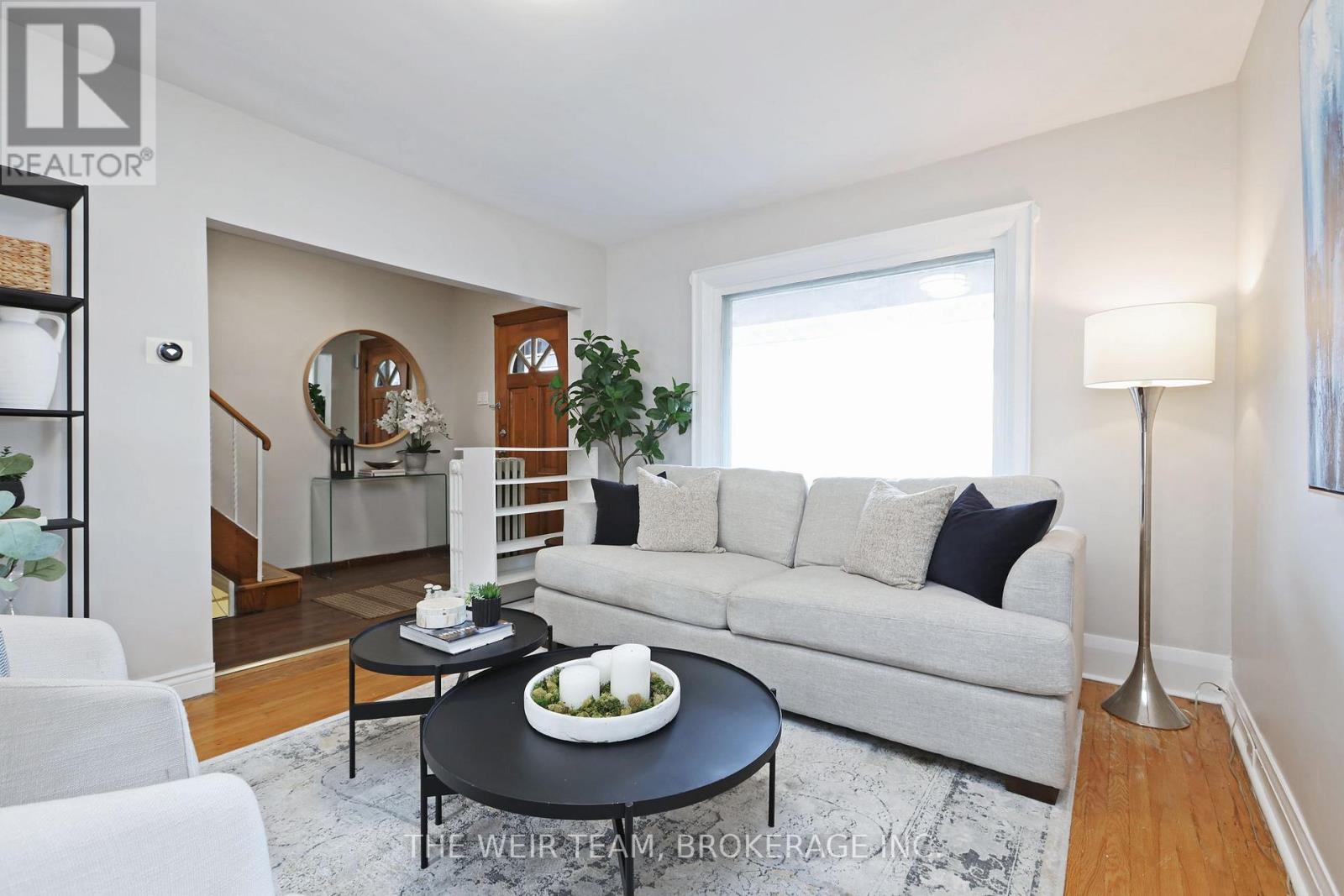 157 Mortimer Avenue, Toronto, Ontario  M4J 2C4 - Photo 7 - E12464579