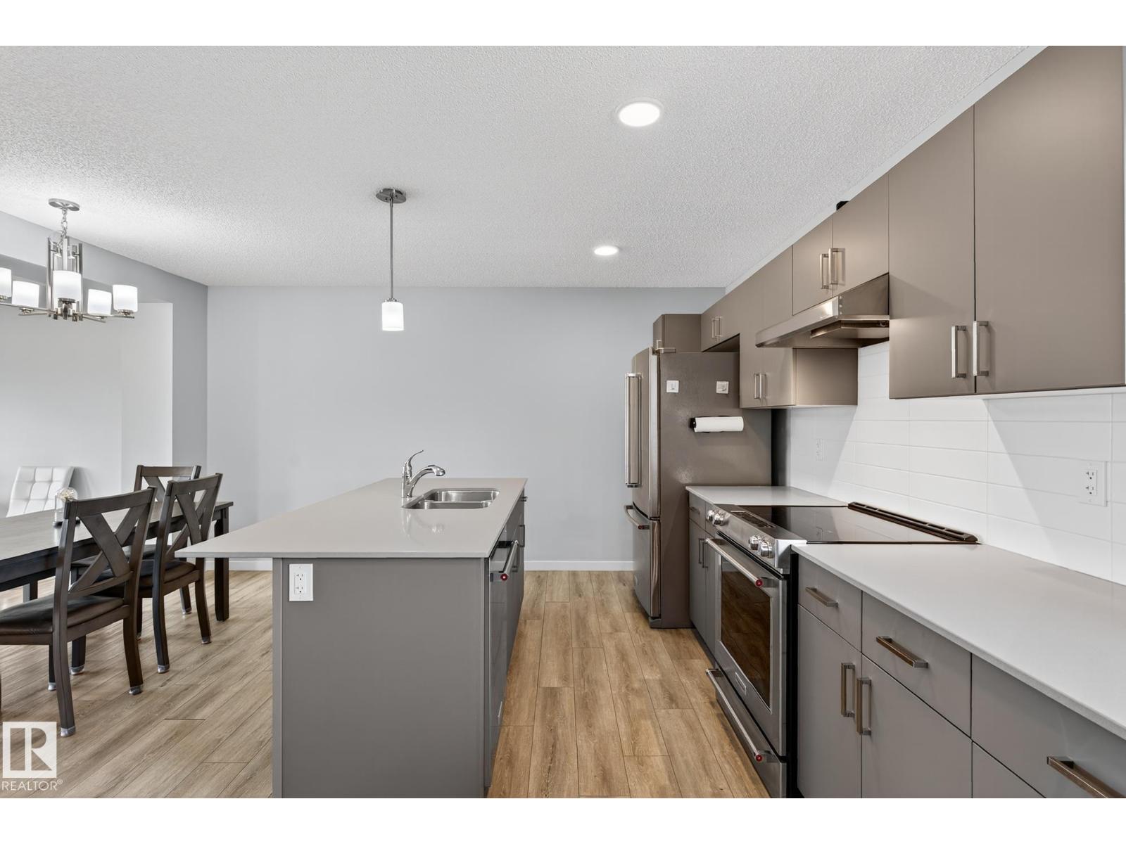 1089 Cy Becker Rd Nw, Edmonton, Alberta  T5Y 4B7 - Photo 10 - E4462247