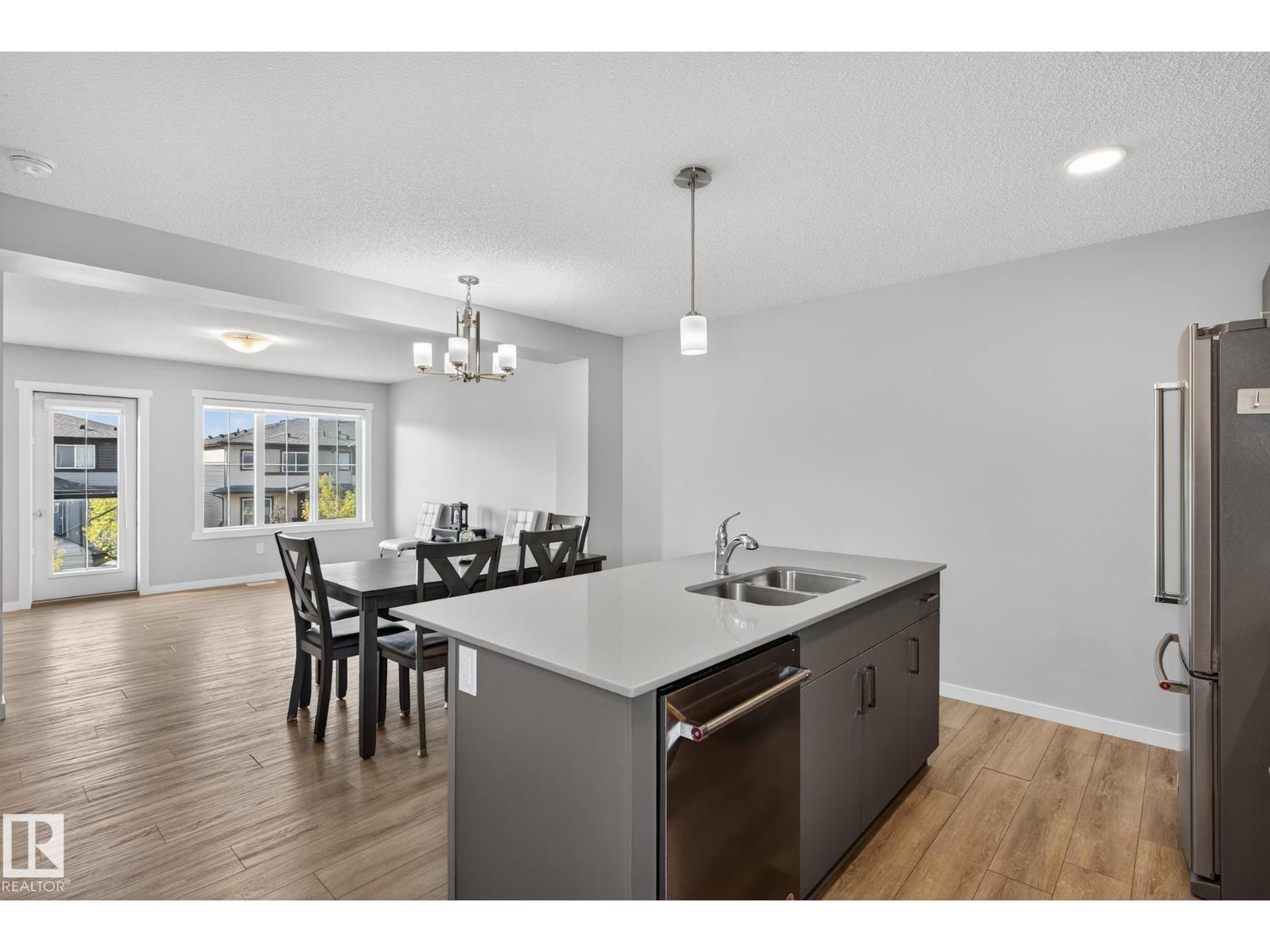 1089 Cy Becker Rd Nw, Edmonton, Alberta  T5Y 4B7 - Photo 12 - E4462247