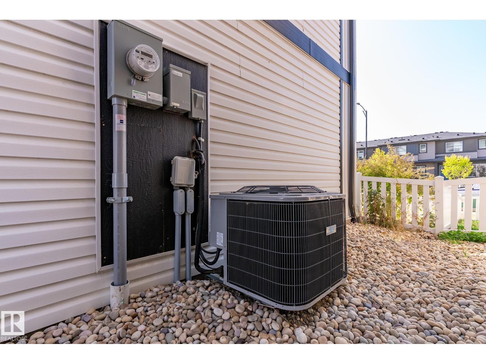 1089 Cy Becker Rd Nw, Edmonton, Alberta  T5Y 4B7 - Photo 37 - E4462247