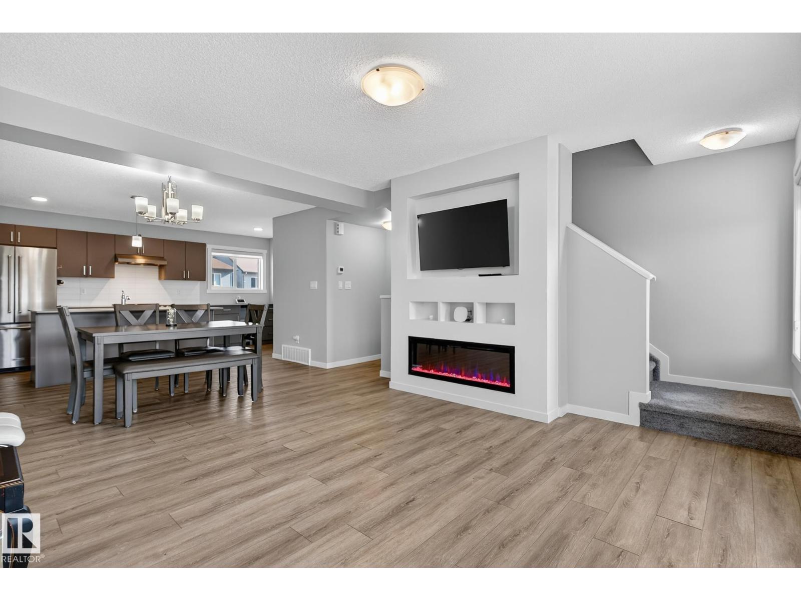 1089 Cy Becker Rd Nw, Edmonton, Alberta  T5Y 4B7 - Photo 6 - E4462247