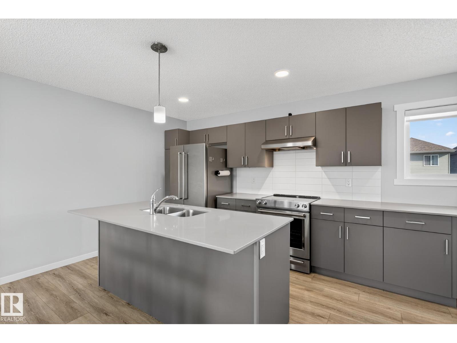 1089 Cy Becker Rd Nw, Edmonton, Alberta  T5Y 4B7 - Photo 8 - E4462247