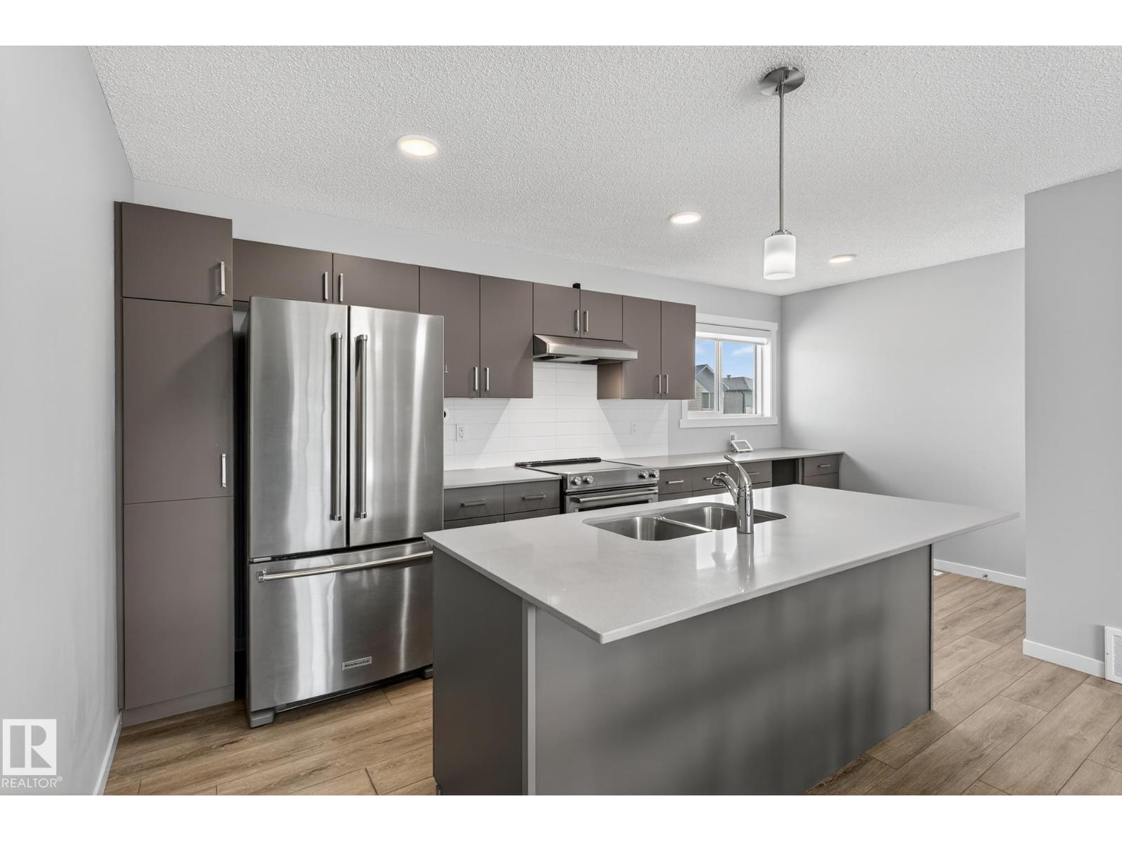 1089 Cy Becker Rd Nw, Edmonton, Alberta  T5Y 4B7 - Photo 9 - E4462247