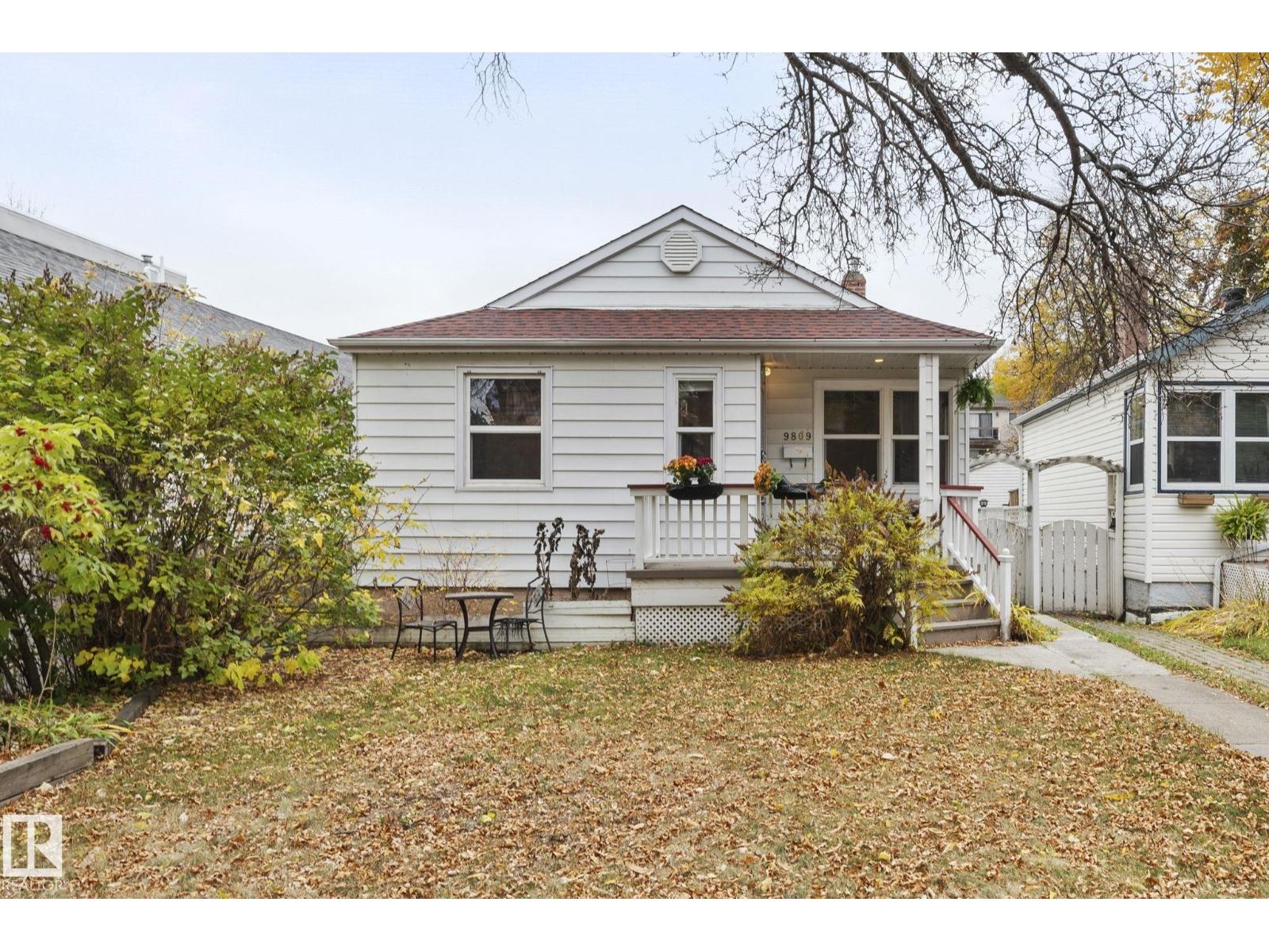 9809 83 Av Nw, Edmonton, Alberta  T6E 2B8 - Photo 2 - E4462248