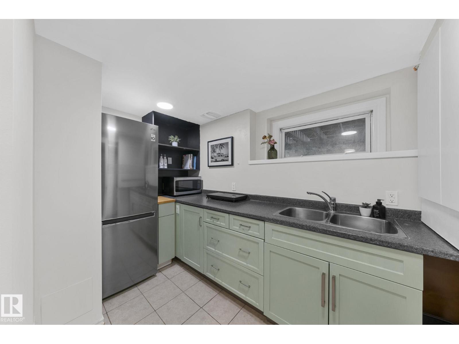 9809 83 Av Nw, Edmonton, Alberta  T6E 2B8 - Photo 33 - E4462248
