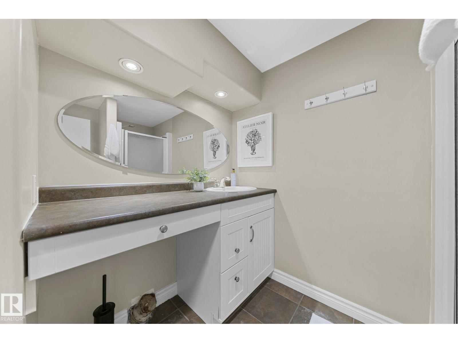 9809 83 Av Nw, Edmonton, Alberta  T6E 2B8 - Photo 42 - E4462248