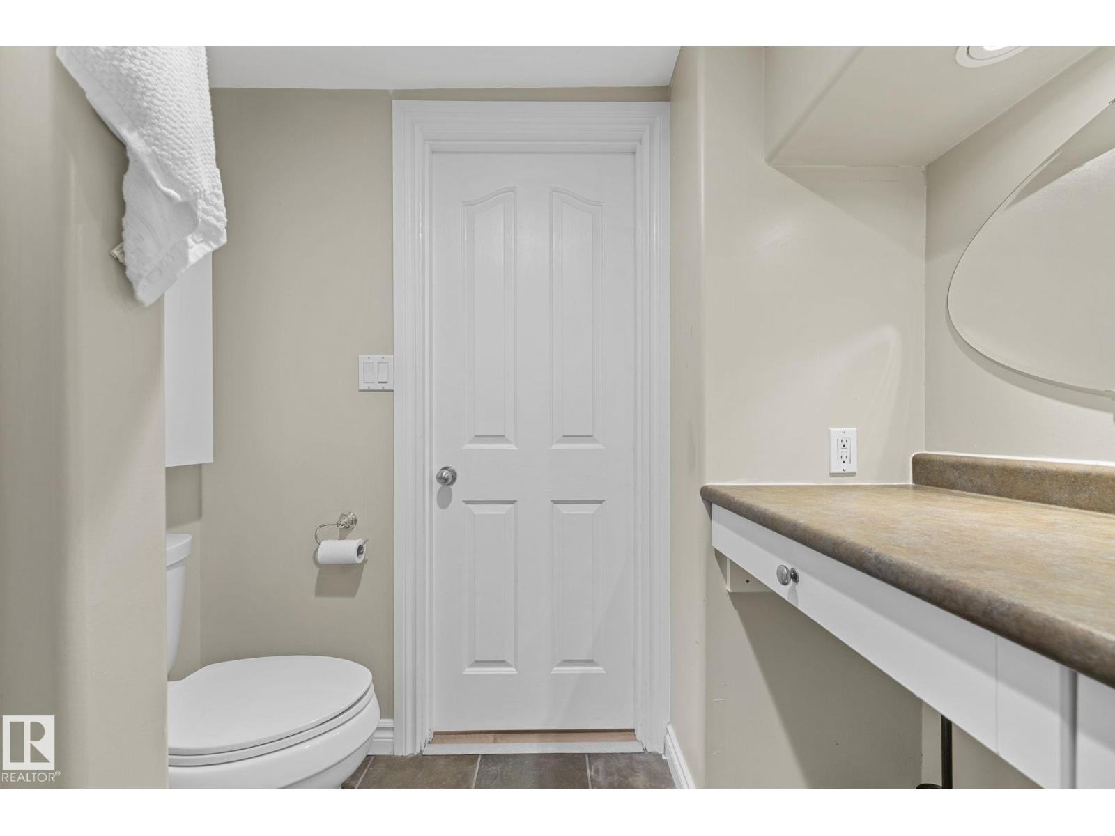 9809 83 Av Nw, Edmonton, Alberta  T6E 2B8 - Photo 43 - E4462248