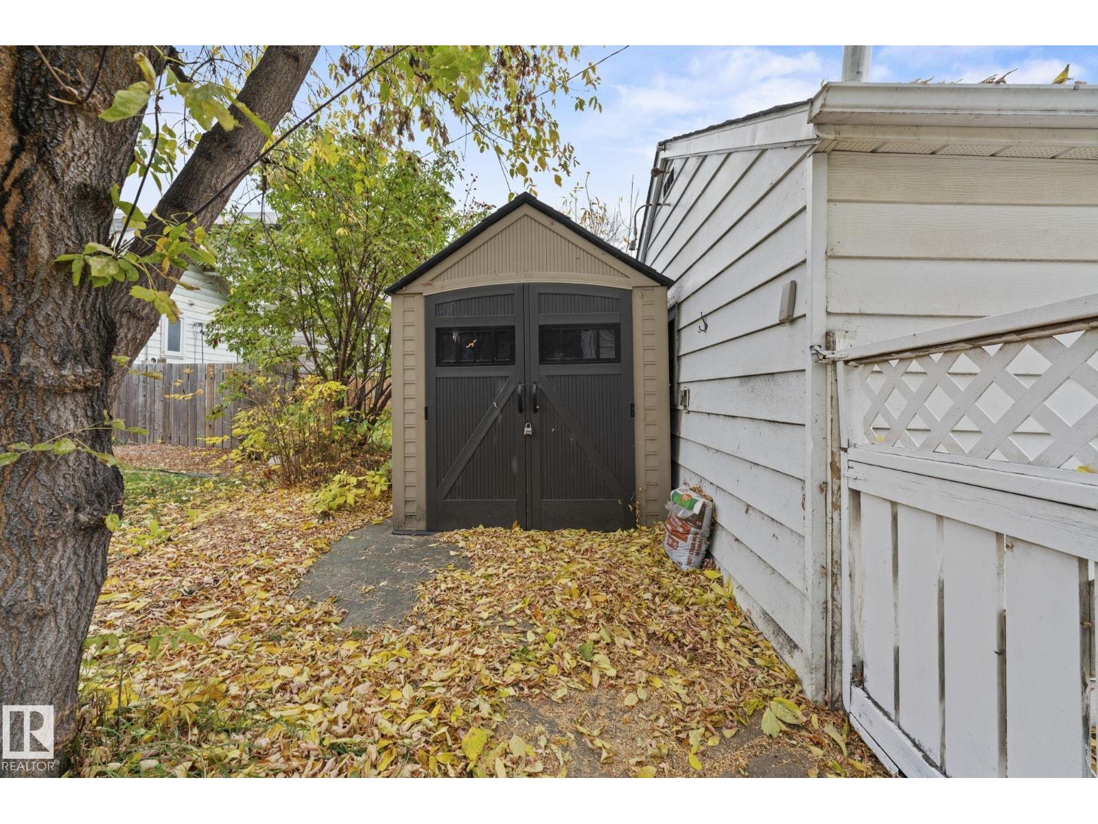 9809 83 Av Nw, Edmonton, Alberta  T6E 2B8 - Photo 48 - E4462248
