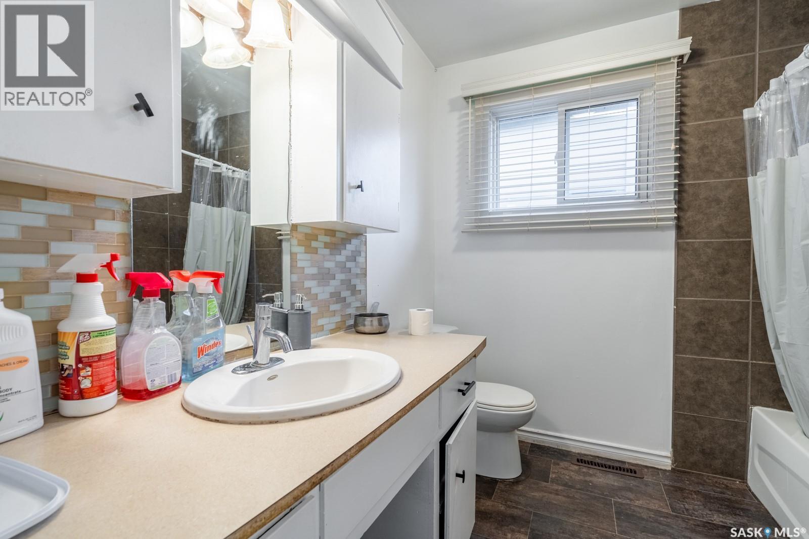 1321 Victoria Avenue, Regina, Saskatchewan  S4P 0P2 - Photo 11 - SK020949