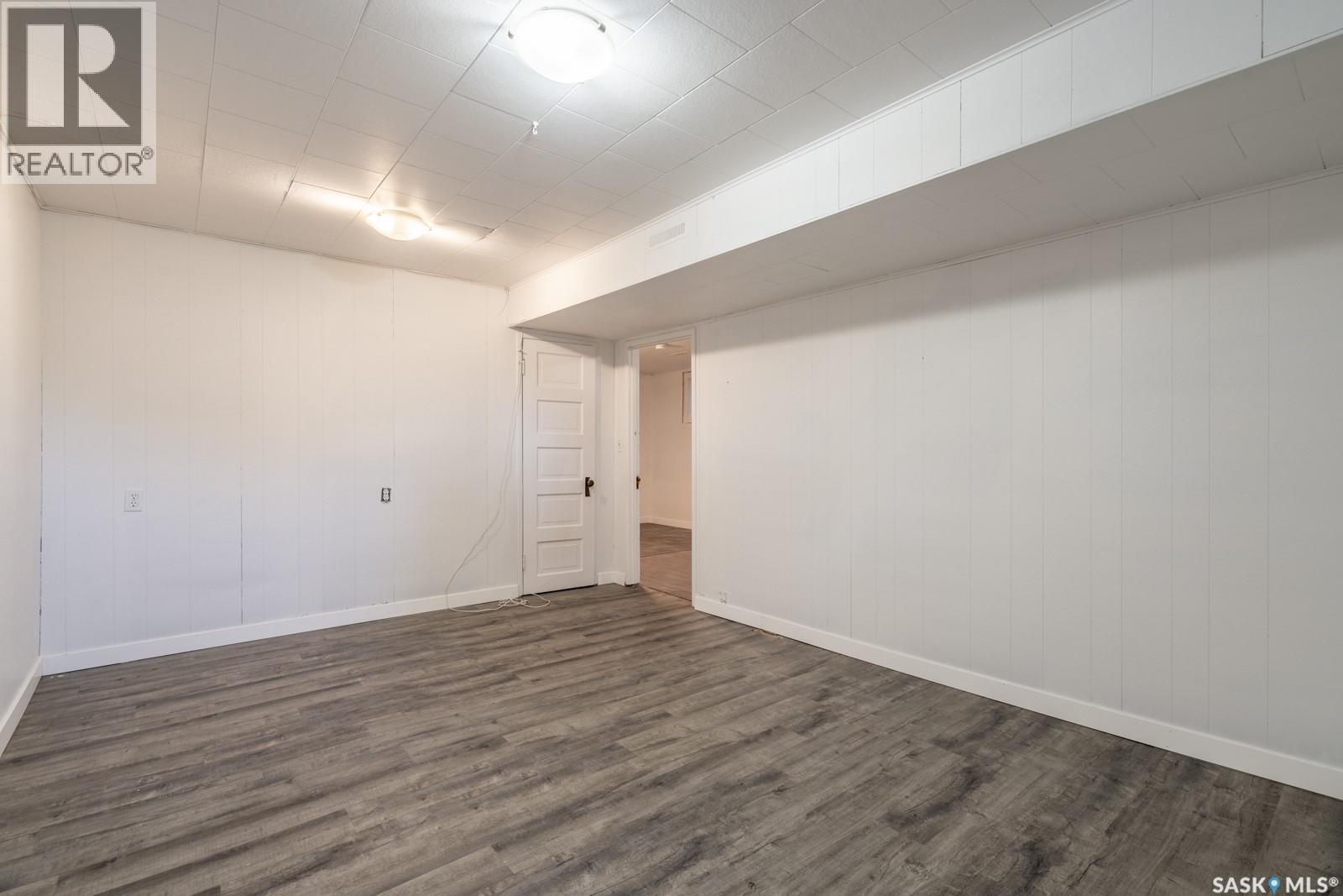 1321 Victoria Avenue, Regina, Saskatchewan  S4P 0P2 - Photo 18 - SK020949
