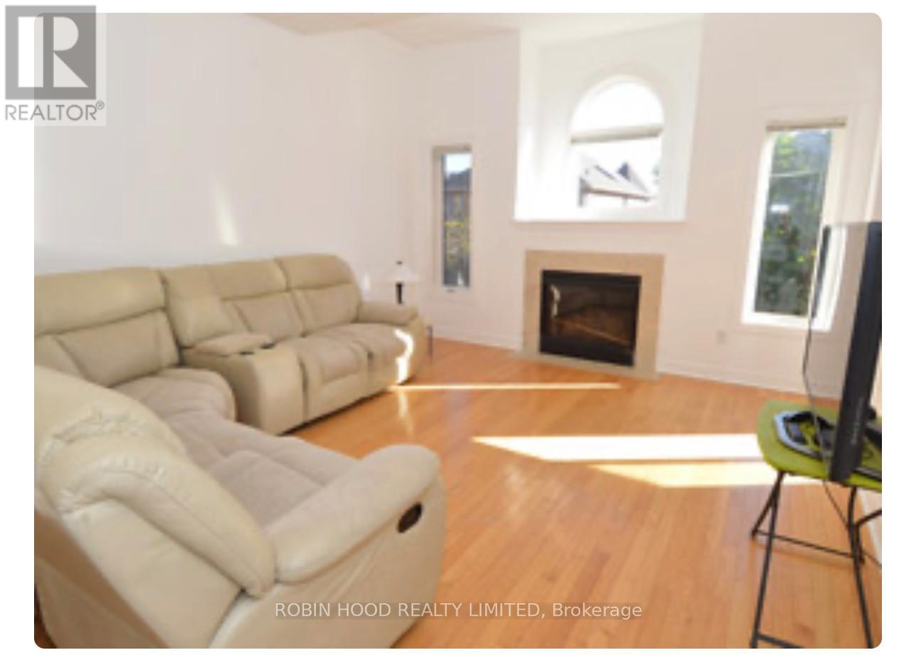 Main - 7 Caramel Crescent, Richmond Hill, Ontario  L4S 2P9 - Photo 2 - N12464506