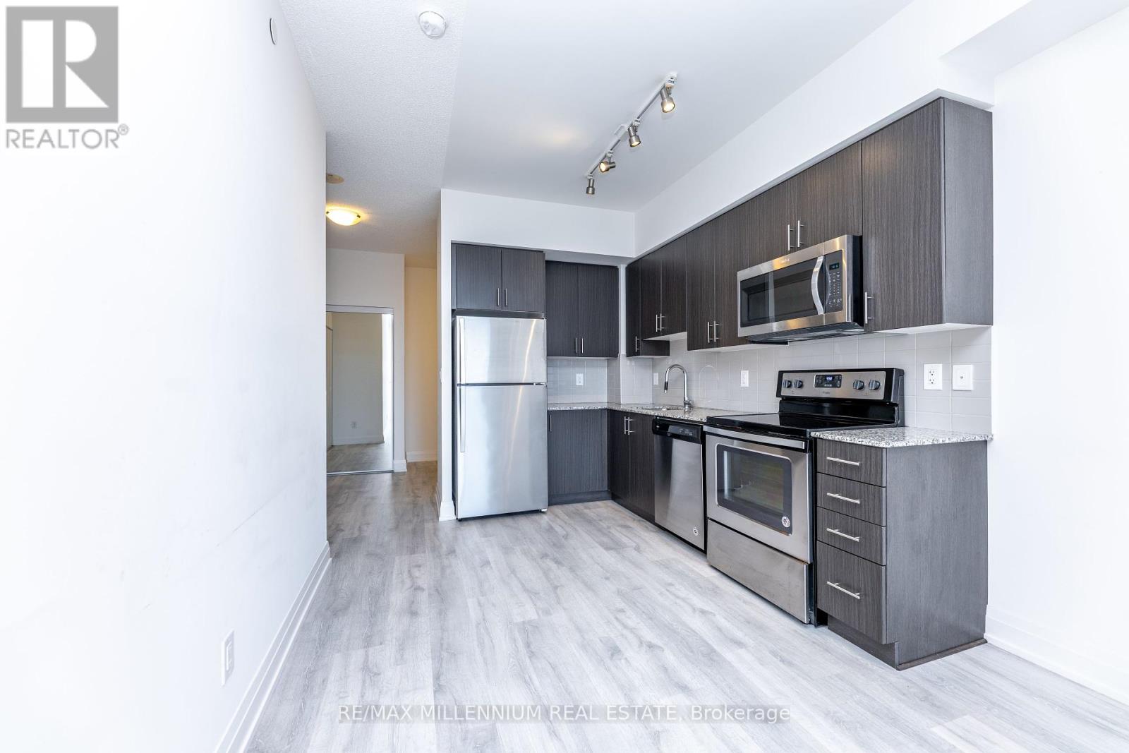 1401 - 3700 Highway 7 Road, Vaughan, Ontario  L4L 0G8 - Photo 11 - N12464526
