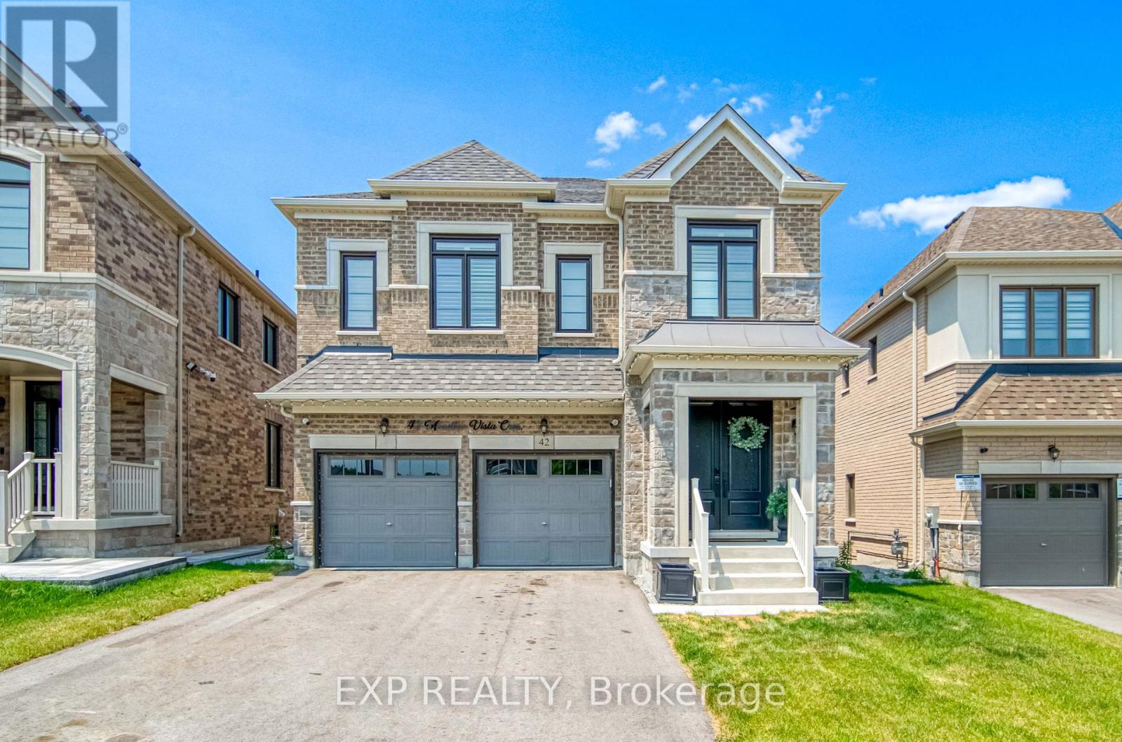 42 Meadow Vista Crescent, East Gwillimbury, Ontario  L9N 0T4 - Photo 2 - N12464533