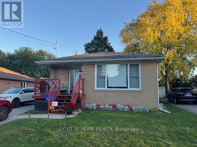 236 SILVERBIRCH DRIVE, Newmarket, Ontario