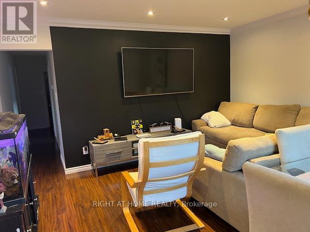 236 Silverbirch Drive, Newmarket, Ontario  L3Y 2Z5 - Photo 4 - N12464588