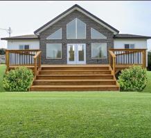 Property: 21 Pebble Beach Road, Arnes, Manitoba