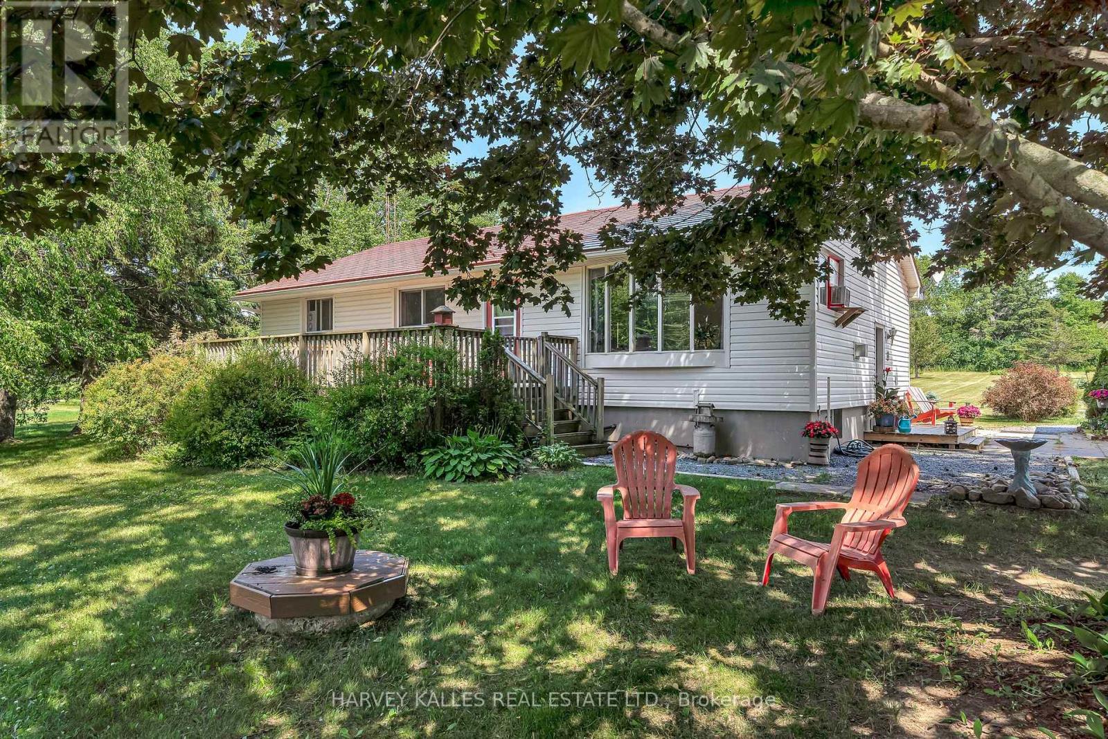 17 Kleinsteuber Park Road, Prince Edward County (Hallowell Ward), Ontario  K0K 2T0 - Photo 1 - X12464617