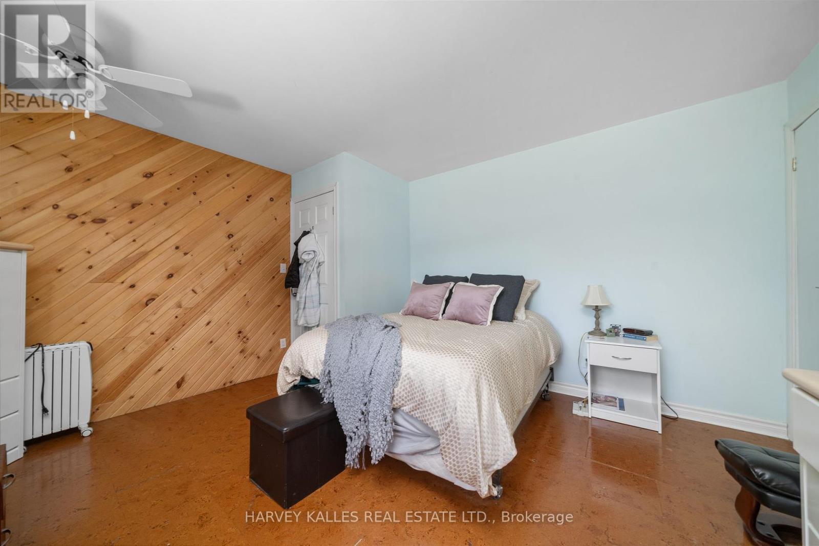 17 Kleinsteuber Park Road, Prince Edward County (Hallowell Ward), Ontario  K0K 2T0 - Photo 16 - X12464617