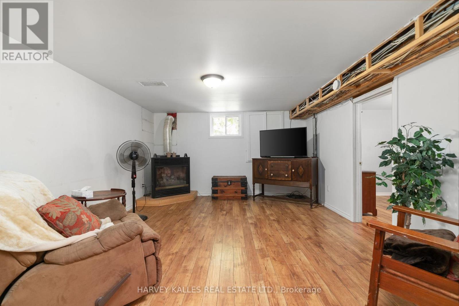 17 Kleinsteuber Park Road, Prince Edward County (Hallowell Ward), Ontario  K0K 2T0 - Photo 21 - X12464617