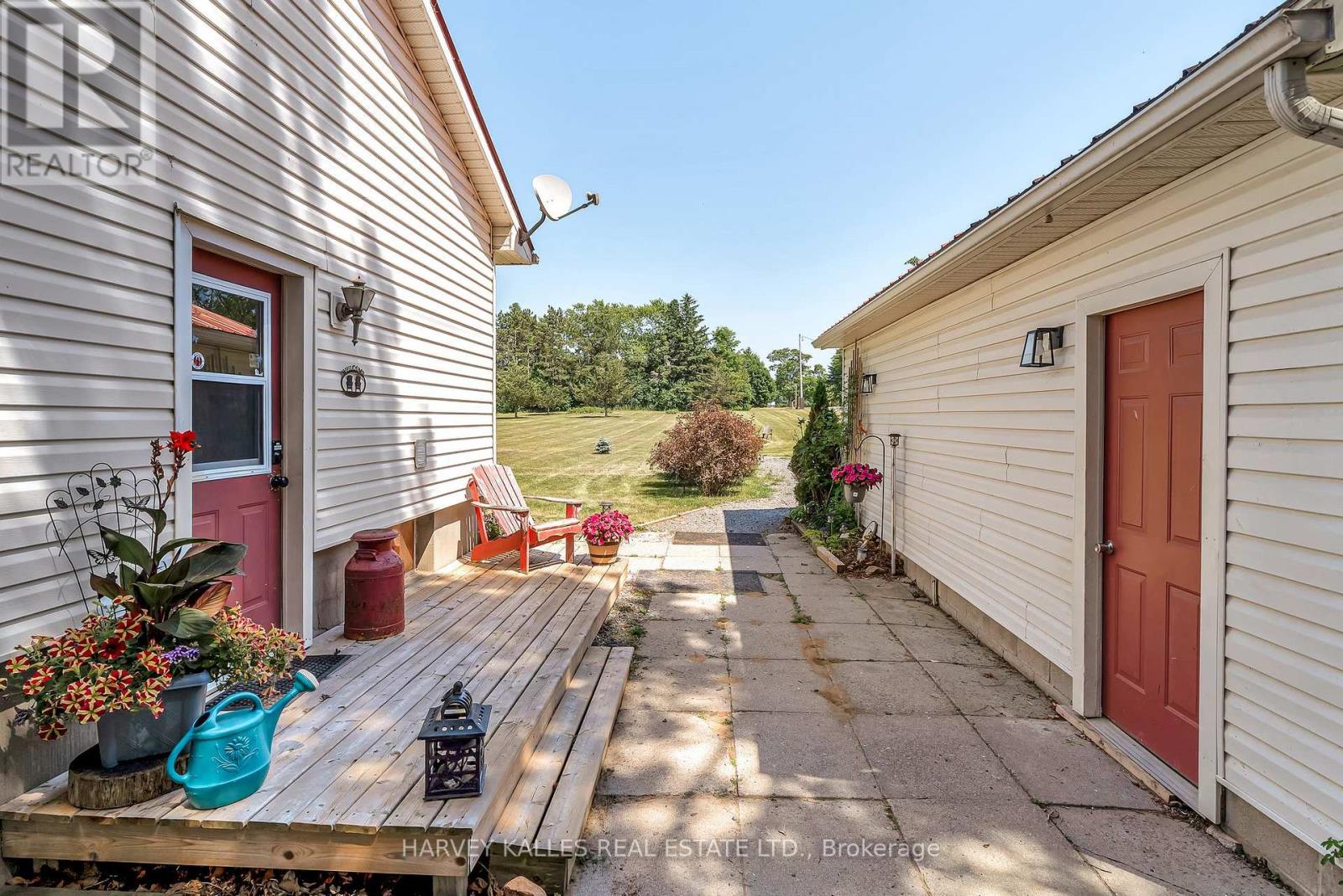 17 Kleinsteuber Park Road, Prince Edward County (Hallowell Ward), Ontario  K0K 2T0 - Photo 25 - X12464617