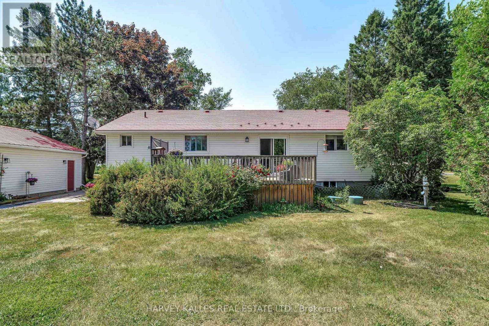 17 Kleinsteuber Park Road, Prince Edward County (Hallowell Ward), Ontario  K0K 2T0 - Photo 30 - X12464617