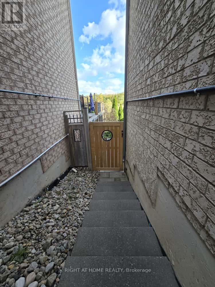Bsmt - 192 Mclaughlin Avenue, Milton, Ontario  L9T 7P4 - Photo 18 - W12464516