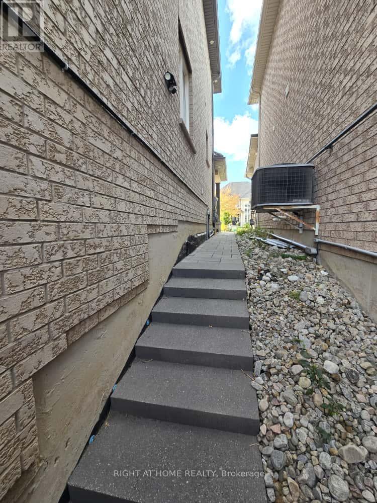 Bsmt - 192 Mclaughlin Avenue, Milton, Ontario  L9T 7P4 - Photo 19 - W12464516