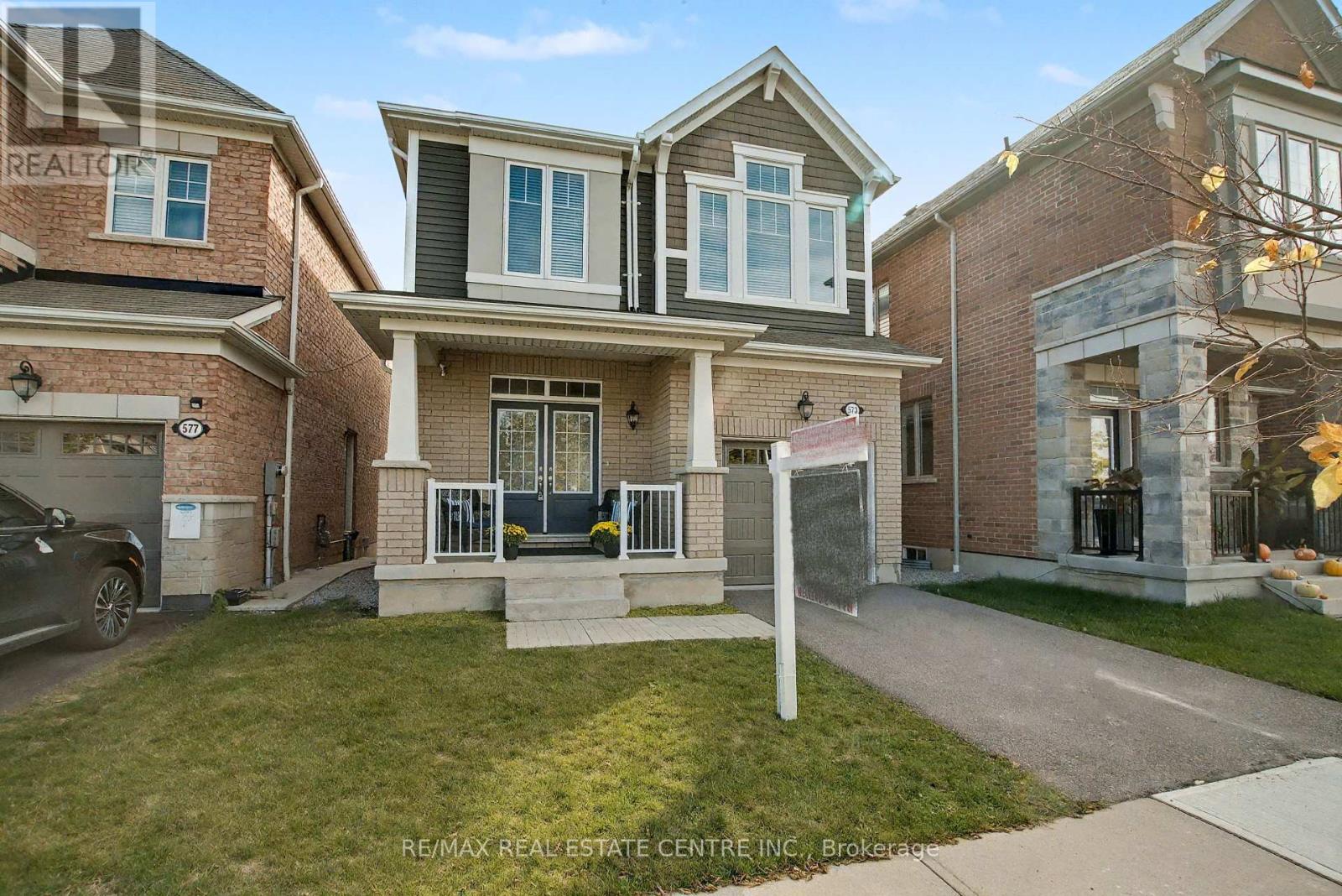 573 Juneberry Court, Milton, Ontario  L9E 1M8 - Photo 2 - W12464519