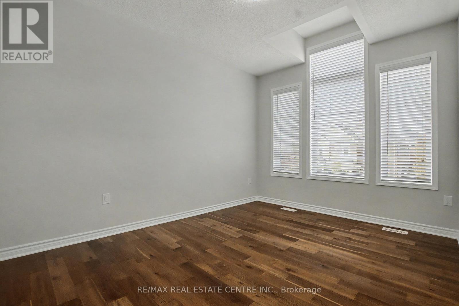 573 Juneberry Court, Milton, Ontario  L9E 1M8 - Photo 24 - W12464519