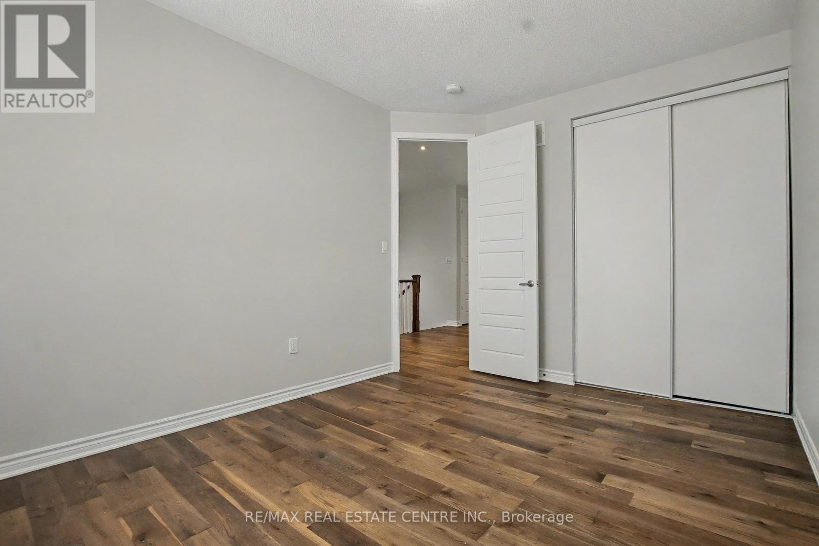 573 Juneberry Court, Milton, Ontario  L9E 1M8 - Photo 26 - W12464519