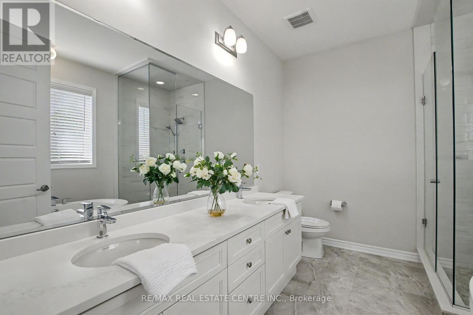 573 Juneberry Court, Milton, Ontario  L9E 1M8 - Photo 32 - W12464519