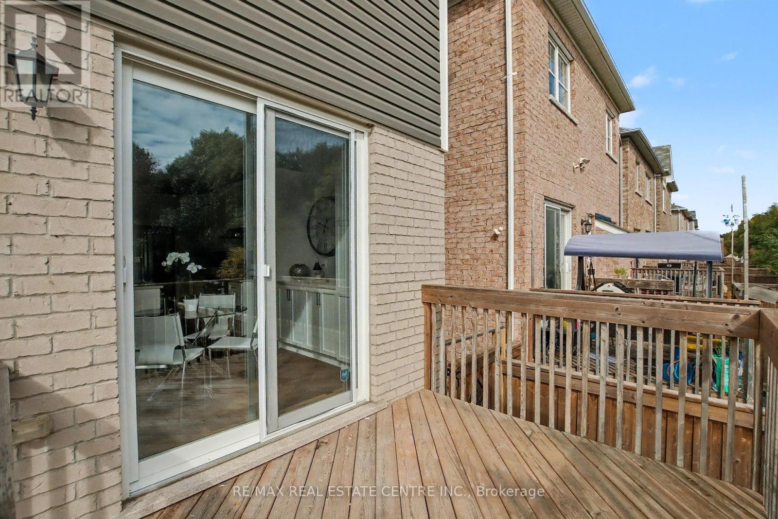 573 Juneberry Court, Milton, Ontario  L9E 1M8 - Photo 36 - W12464519