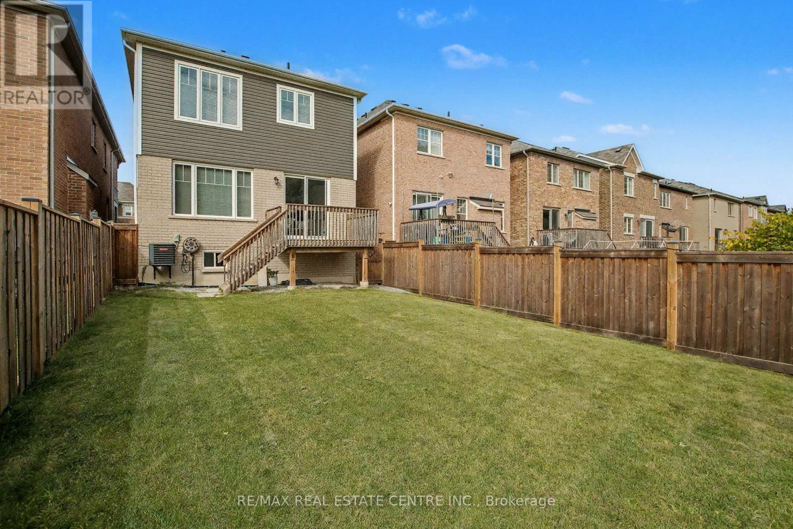573 Juneberry Court, Milton, Ontario  L9E 1M8 - Photo 38 - W12464519
