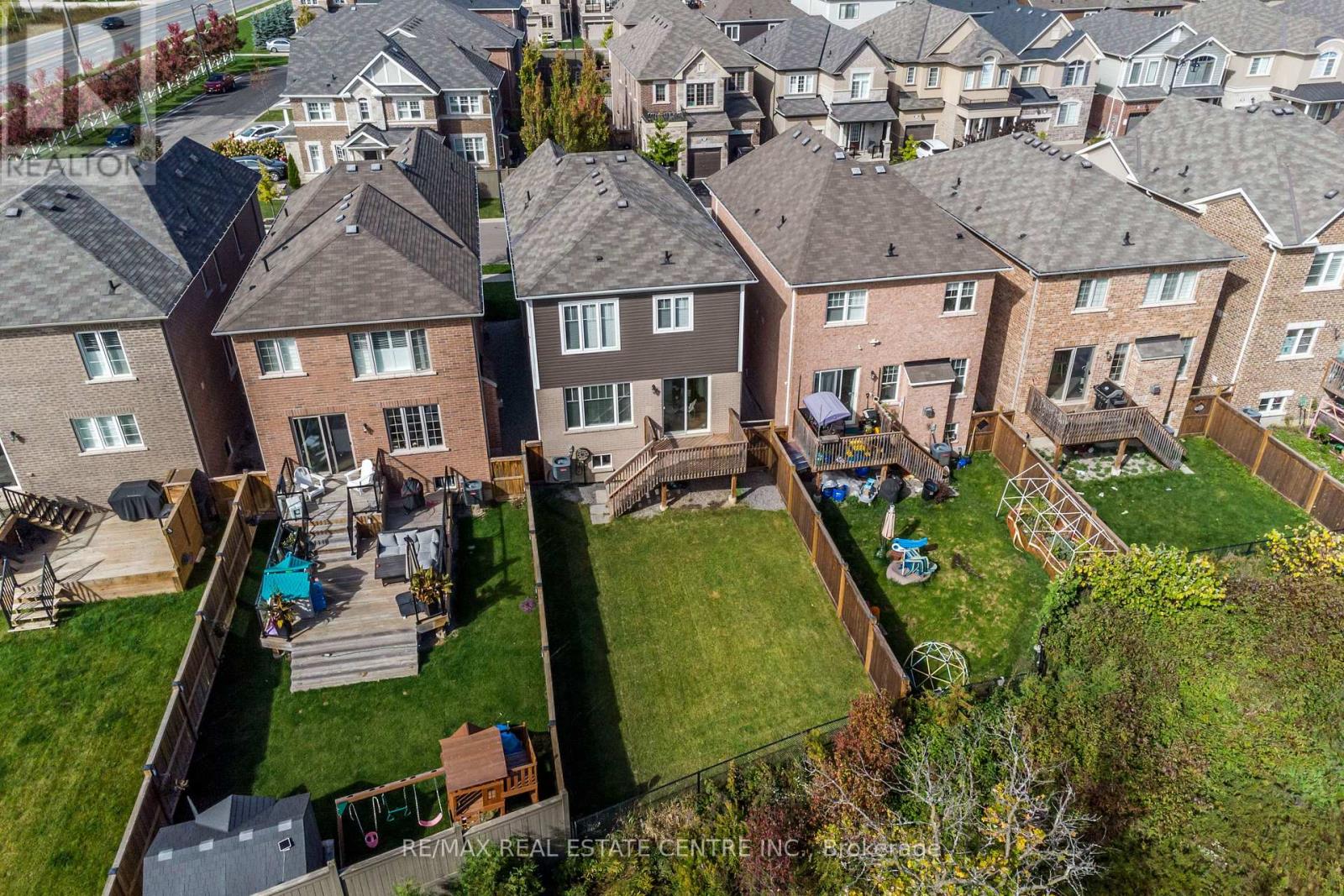 573 Juneberry Court, Milton, Ontario  L9E 1M8 - Photo 44 - W12464519
