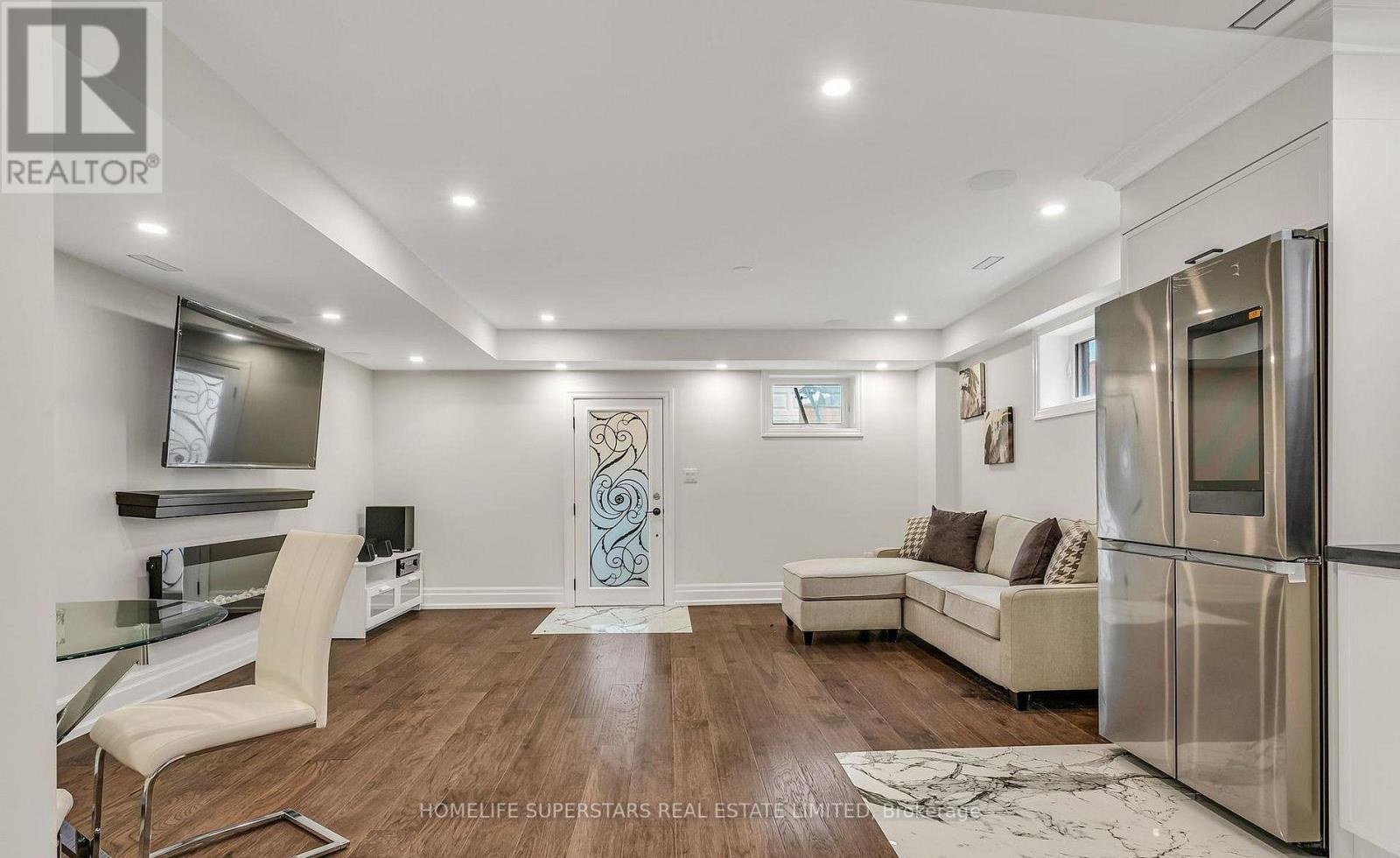 Lower - 603 Royal York Road, Toronto, Ontario  M8Y 2S8 - Photo 3 - W12464521