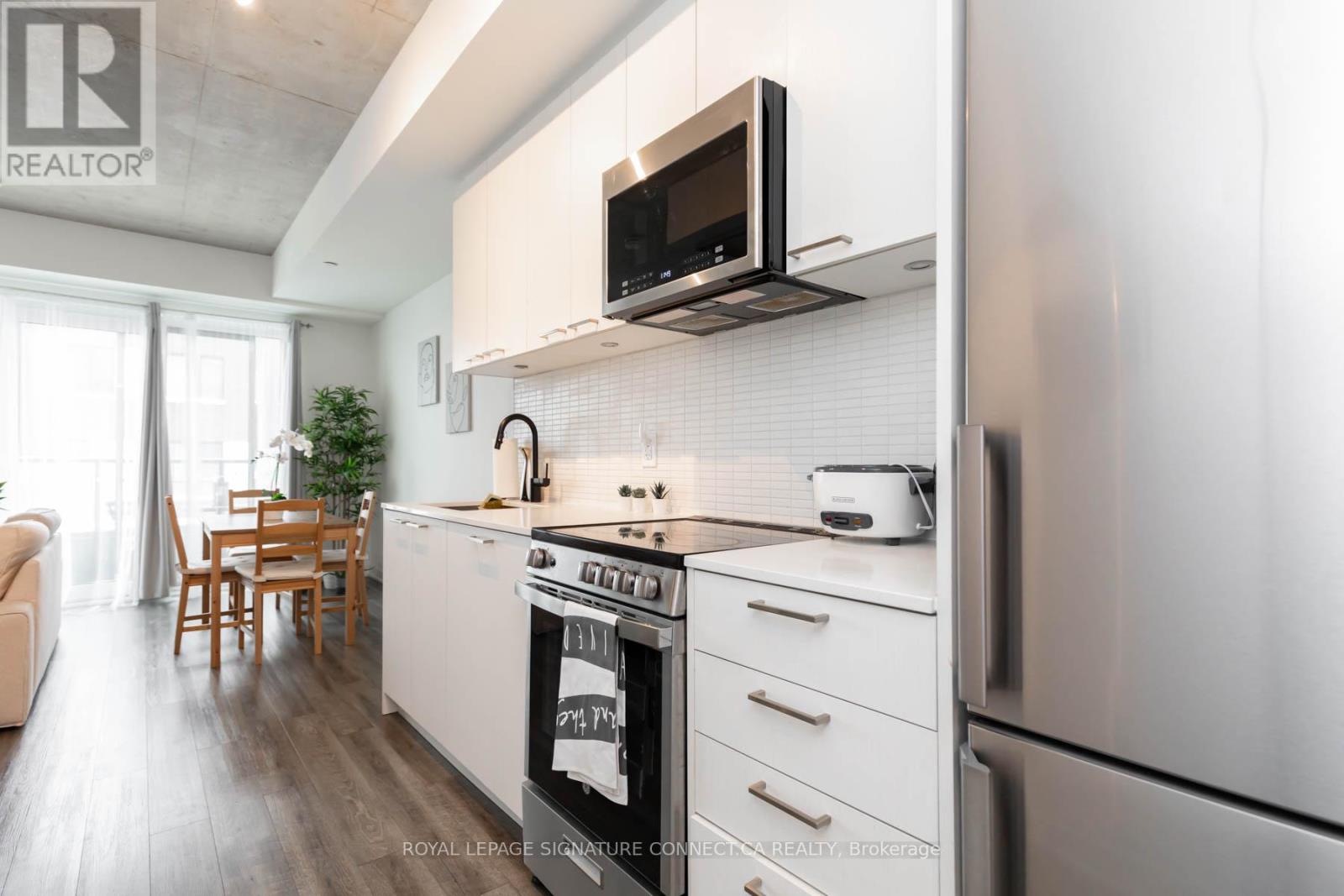 219 - 1808 St Clair Avenue W, Toronto, Ontario  M6N 1J5 - Photo 6 - W12464531