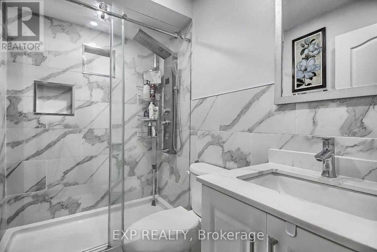 30 Monaco Court, Brampton, Ontario  L7A 1X4 - Photo 14 - W12464532