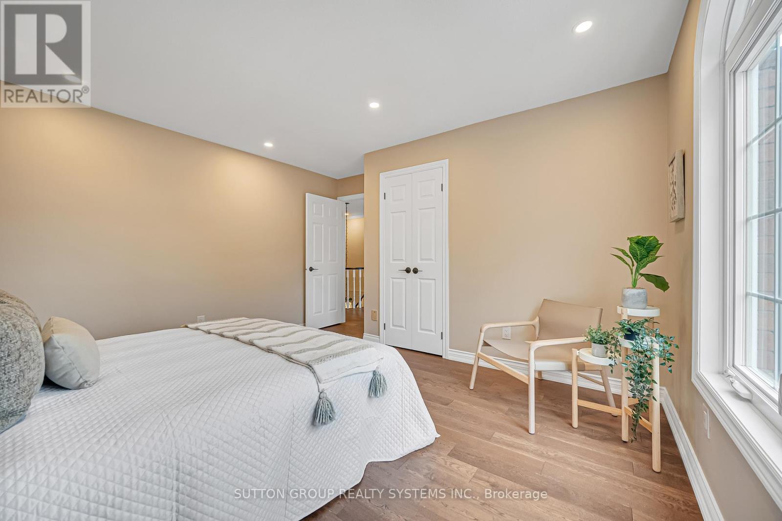 1280 Springwood Crescent, Oakville, Ontario  L6M 1V3 - Photo 25 - W12464535
