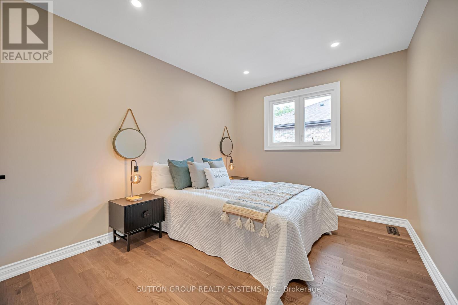 1280 Springwood Crescent, Oakville, Ontario  L6M 1V3 - Photo 27 - W12464535